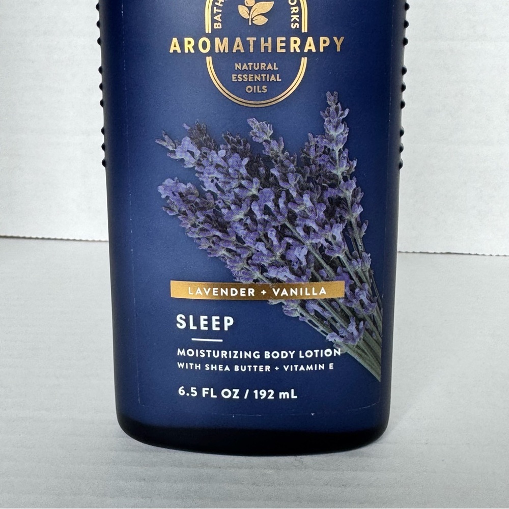 Bath & Body Works Aromatherapy Lavender Vanilla Lotion Sleep 6.5 oz 90% Full - Picture 3 of 8